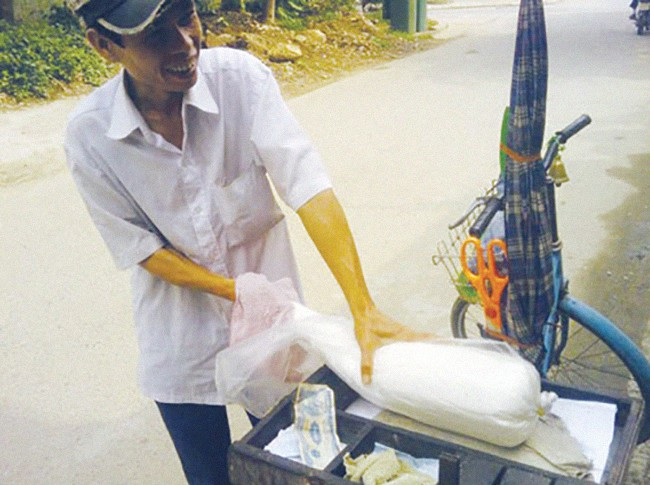 Kẹo kéo đồ ăn vặt