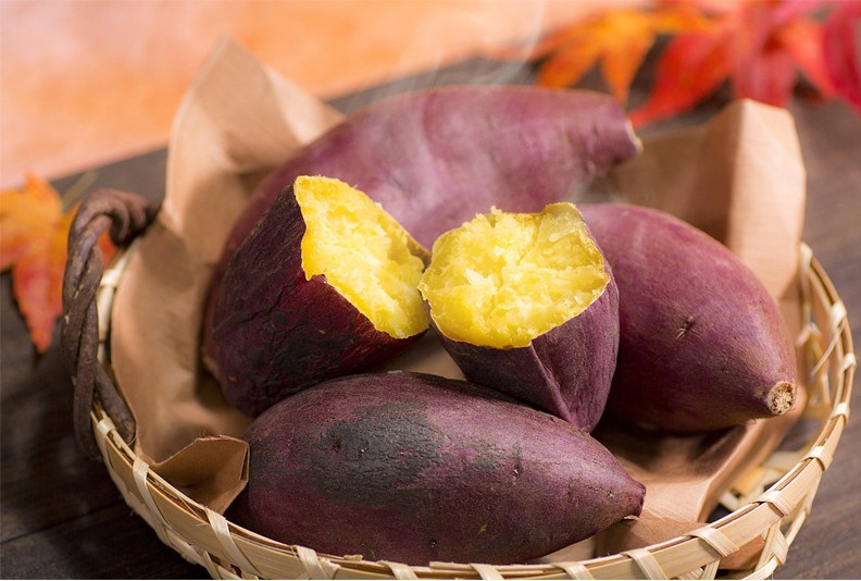 Khoai lang luộc đồ ăn ít năng lượng
