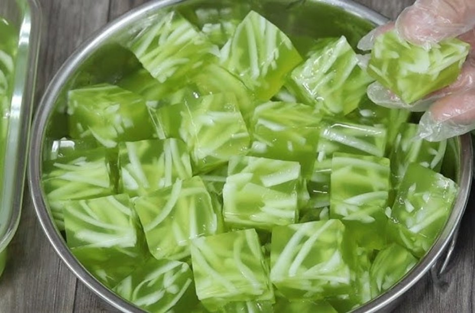 Thạch dừa non hấp dẫn